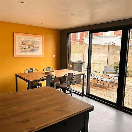 Le 104 Maison Avec Terrasse Proche De La Mer Holiday home Dunkirk